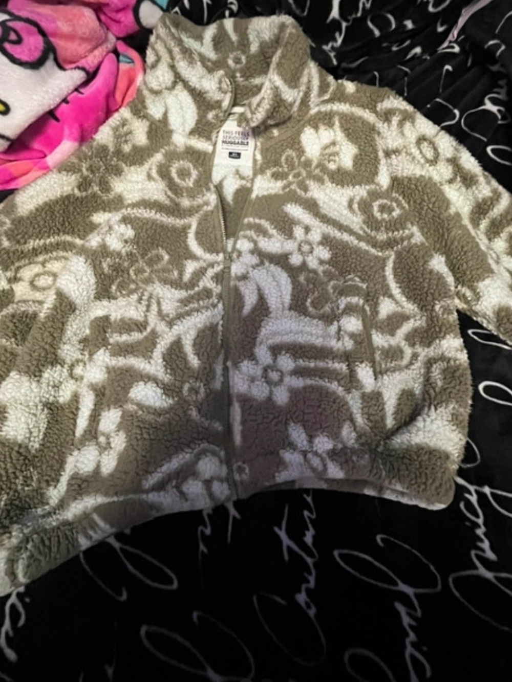 American eagle Plush Zip-Up Jacket in Olive & Cream